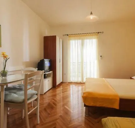 Niko Guest house