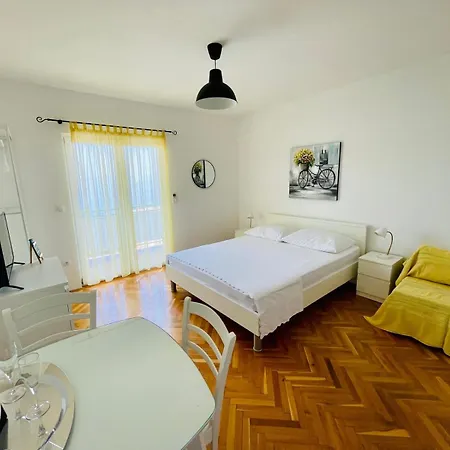 Niko Podgora (Split-Dalmatia)